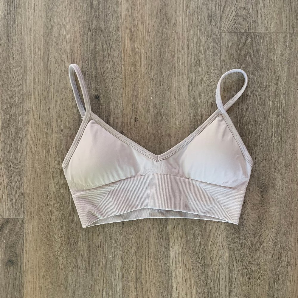 Lululemon sports bra